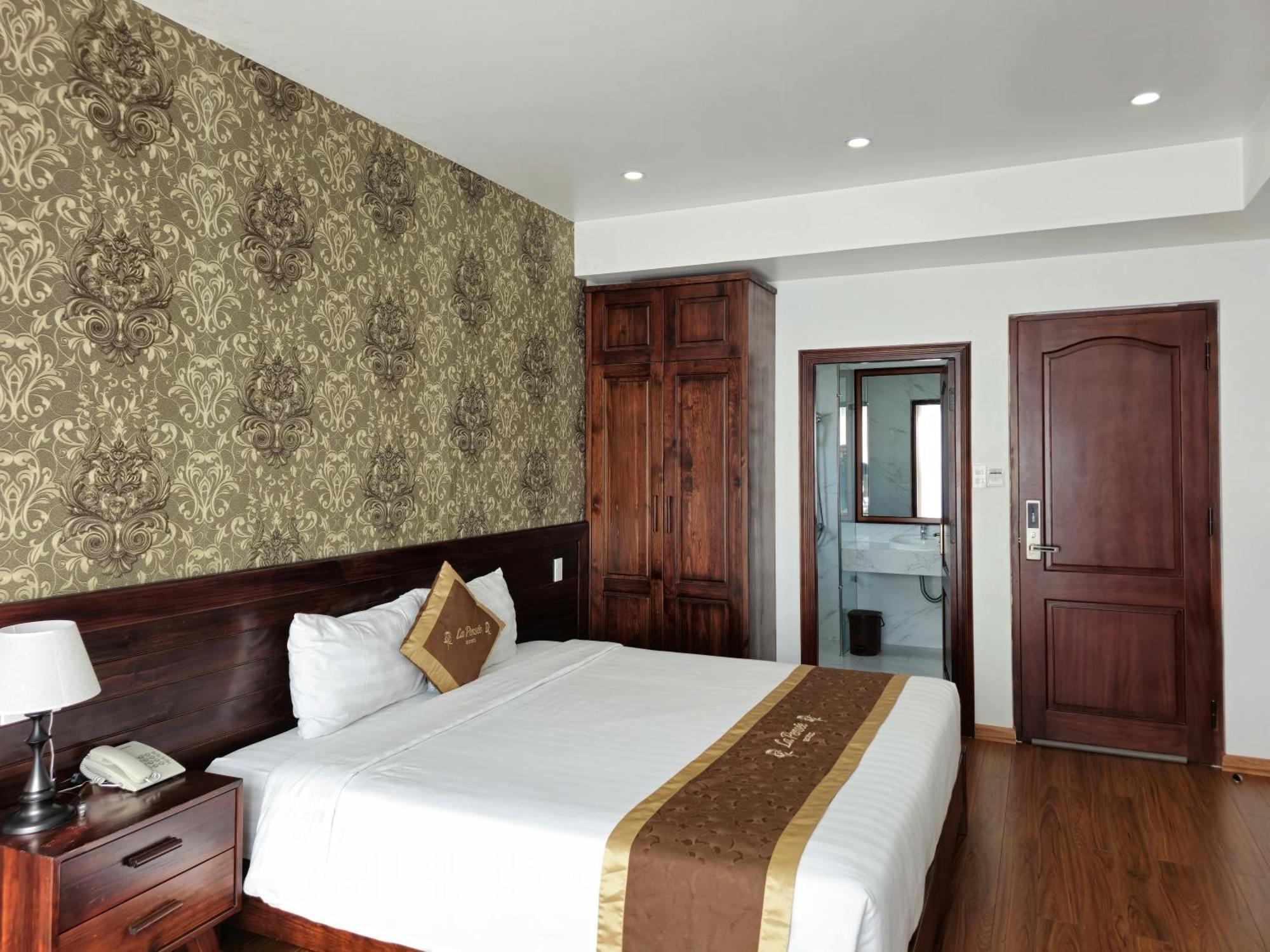 La Pense'e - Hotel 2*